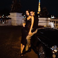 Di Instagram, wanita 24 tahun tersebut sering memamerkan gaya stylish-nya selain kemesraannya dengan sang kekasih. Foto: Instagram @alghazali7