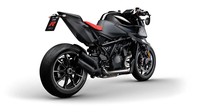 Dari segi tampilan, wujud KTM 1290 Superduke R Evo sudah tak begitu terasa. Brabus menyematkan sejumlah part khas mereka yang membuat tampilannya sedikit lebih kalem, namun tetap sangar. Foto: dok. Brabus