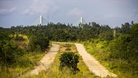 Kondisi jalan menuju Jembatan Pulau Balang di Kabupaten Penajam Paser Utara, Kalimantan Timur, Kamis (10/2/2022) lalu.