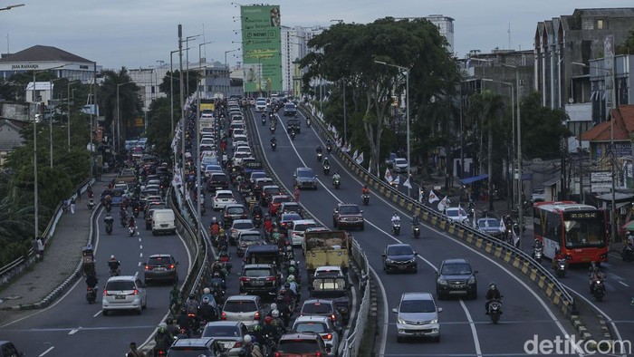 Anies Baswedan belum lama ini memamerkan data kemacetan DKI Jakarta yang menurun. Apakah lewat kinerja Pemprov atau memang situasi pandemi?