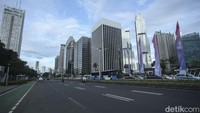 Anies menunjukkan data terkait peringkat kemacetan Jakarta yang kini berada di posisi ke-46, turun 15 peringkat dari 2020.