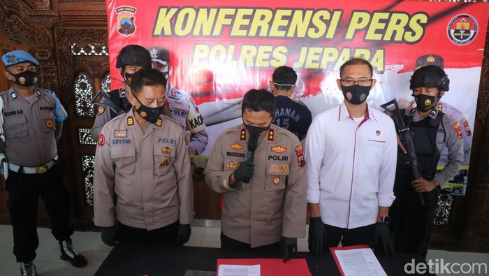 Konferensi pers kasus pencurian di Mapolres Jepara, Senin (14/2/2022).