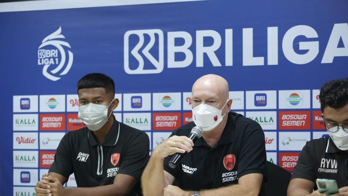 Konferensi pers Pelatih PSM Makassar Joop Gall jelang laga Tira Persikabo. (dok. Istimewa)