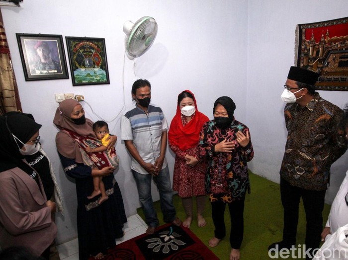 mensos kunjungi bocah sidoarjo