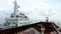 Kepada petugas, Irwan mengaku tak tahu jika operasional mereka di Pulau Rupat itu ilegal. Termasuk soal kapan dan berapa lama kapal akan mengangkut pasir laut di Pulau Rupat.