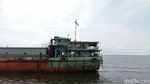 Momen KKP Tangkap Kapal Ilegal di Pulau Rumpat Riau