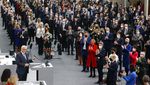 Upss..Anggota MPR Jerman Ini Pakai Gaun Pengantin Saat Pilih Presiden
