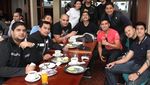 10 Momen Seru Raffi Ahmad Makan Bareng Keluarga dan Sahabat