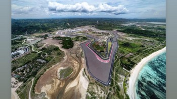 Joan Mir mengutip postingan di Instagram MotoGP yang melayangkan ucapan sampai jumpa bulan depan, Mandalika. Foto: Instagram