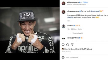 “Terima kasih Indonesia,” tulis Aleix Espargaro sambil tersenyum lebar. Foto: Instagram