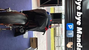 Bye bye Mandalika, sebut Pol Espargaro, walau fotonya terbalik. Foto: Instagram