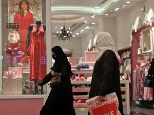 Warga Arab Saudi Bisa Rileks Rayakan Valentine, Tak Lagi Sembunyi-sembunyi