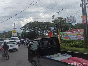 APILL Nyala Hijau dari 2 Arah, Simpang Empat Jogoloyo Demak Rawan Laka