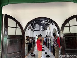 Keutamaan Sholat Berjamaah, Berpahala 27 Derajat hingga Masuk Surga