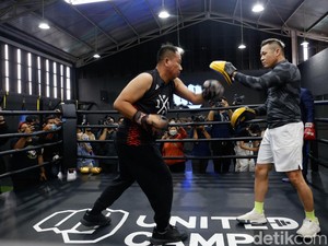 Menang Lawan Hotman Paris, Vicky Prasetyo Tantang Deddy Corbuzier Duel Tinju