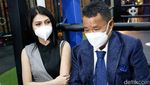 Adu Pukul Singkat Hotman Paris Vs Vicky Prasetyo