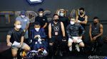 Adu Pukul Singkat Hotman Paris Vs Vicky Prasetyo