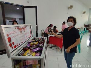 Hari Valentine, Warga Ciamis Dapat Vaksinasi Booster Kasih Sayang