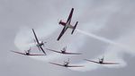 Aksi Akrobatik Pesawat di Singapore Airshow