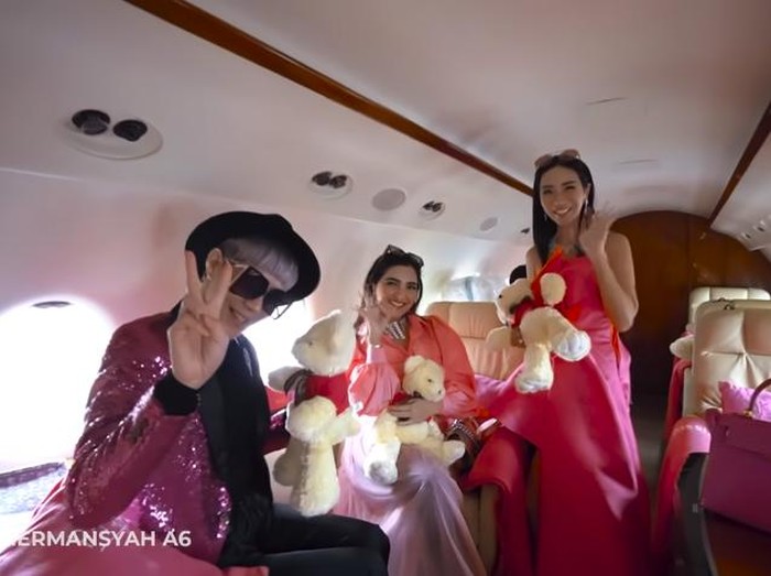 Ashanty dapat kejutan naik private jet dan berlian pada hari Valentine