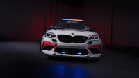 Perusahaan otomotif asal Jerman ini sudah menjadi langganan safety car bagi MotoGP. Tahun ini, BMW M2 CS akan memimpin jalannya balapan. Foto: BMW