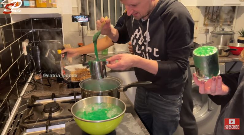 Bule Masak Makanan Indonesia