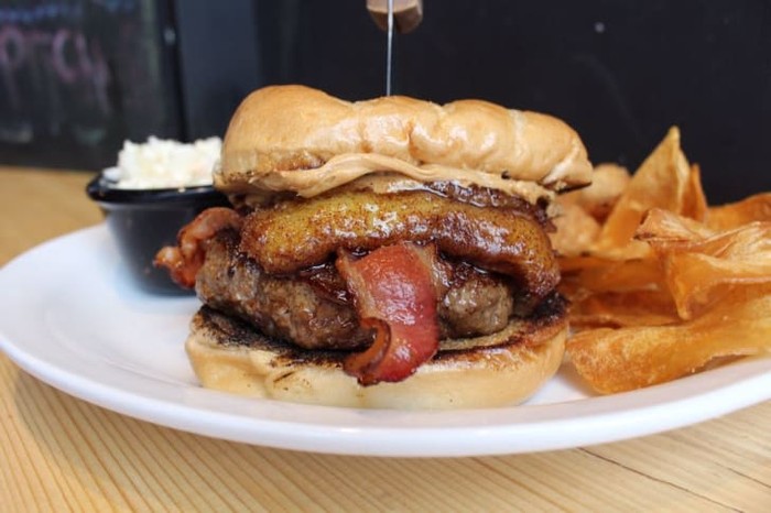 Burger Ini Punya Isian Aneh Burger Ini Punya Isian Aneh