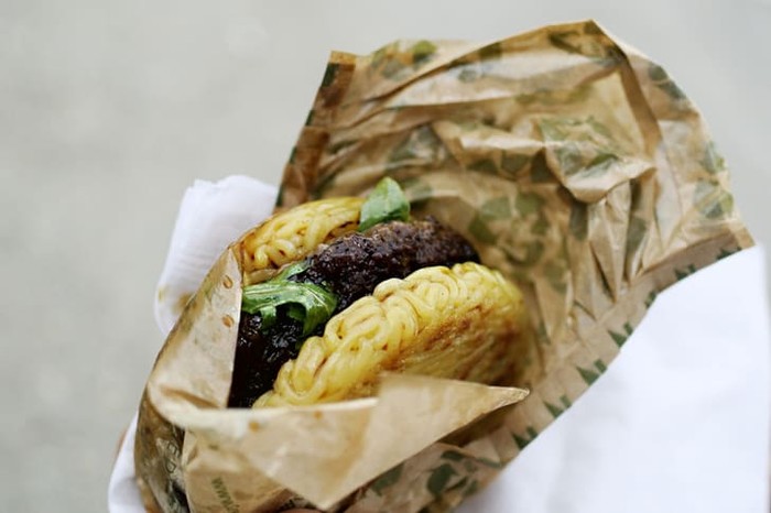 Burger Ini Punya Isian Aneh Burger Ini Punya Isian Aneh