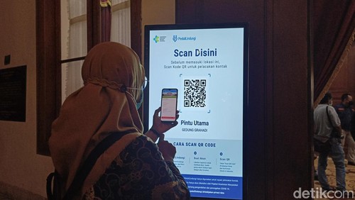 Cara membuat QR code PeduliLindungi penting diketahui bagi pemilik restoran, perkantoran, mal dan tempat umum lainnya.