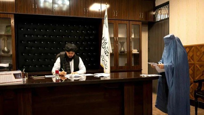 Now mayor, Damullah Mohibullah Mowaffaq had a reputation as one of the top snipers in the ranks of the Taliban (AFP/Elise BLANCHARD) (Elise BLANCHARD)