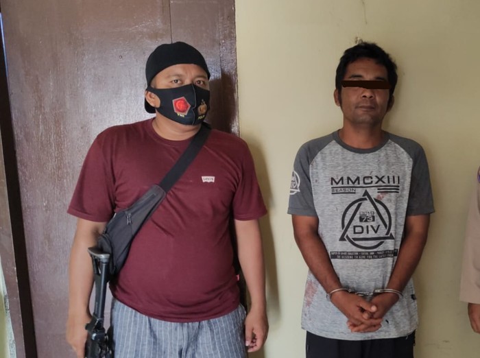 HH, suami di Bengkulu membacok istri sendiri secara membabi buta karena cemburu.