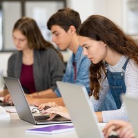 Vina Muliana Ungkap 3 Hal Penting agar Gen Z Tak Bingung Menentukan Masa Depan