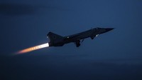 Seperti diketahui, hubungan antara Rusia dengan Ukraina beberapa waktu memanas usai munculnya kabar Rusia akan melakukan invasi ke negara yang dipimpin Volodymyr Zelensky tersebut. Russian Defense Ministry Press Service via AP.