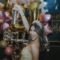 Dalam salah satu postingan, Belleza telah menegur netizen yang membandingkan dirinya dengan beberapa wanita yang dekat dengan Jefri Nichol, termasuk mantan kekasihnya Shenina Cinnamon. Foto: dok Instagram @bellezaa_17