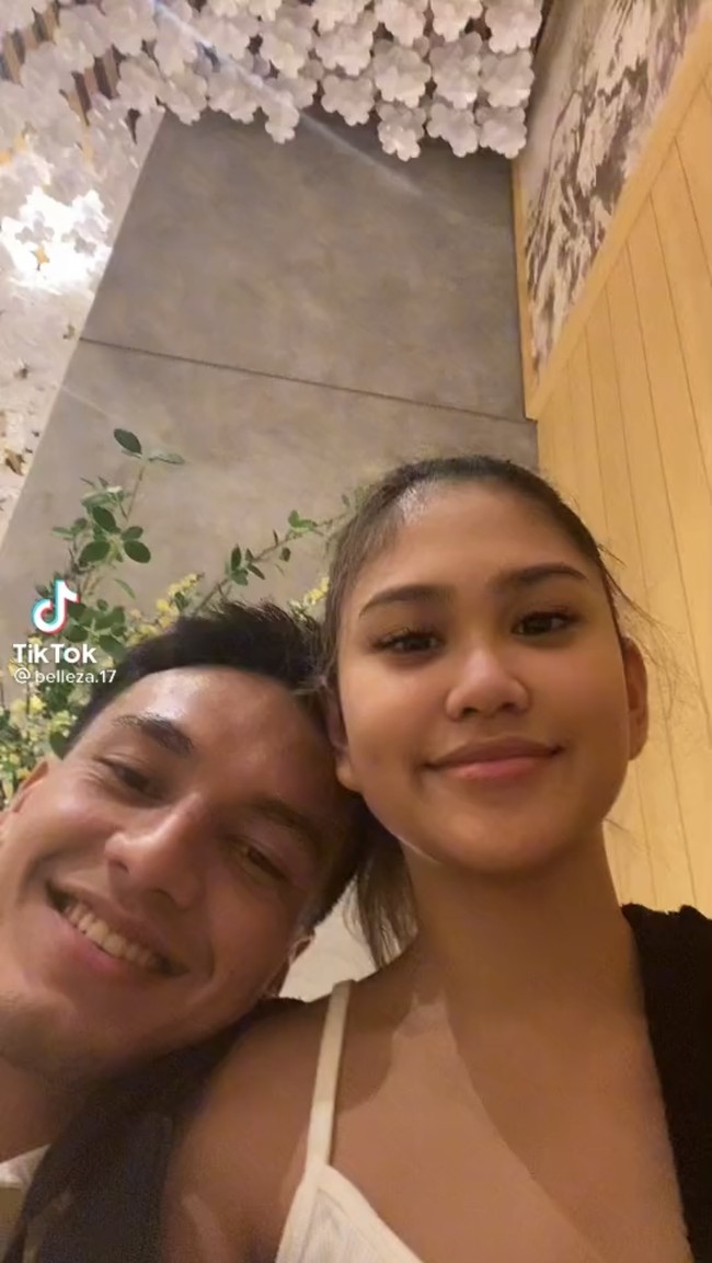 Menyusul Jefri Nichol, Belleza mengucapkan Valentine untuk kekasihnya lewat TikTok. Dia mengunggah video yang menampilkan sang aktor bersandar di bahunya. Foto: dok Instagram @bellezaa_17