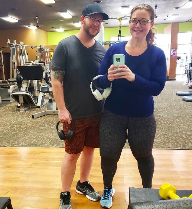 ‘Power couple’ ini kerap menunjukkan foto saat keduanya sedang fitnes. Keduanya memotivasi banyak orang untuk hidup lebih sehat. Foto: dok. Instagram/@fatgirlfedup