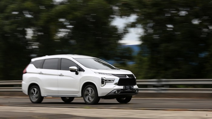 Ototest komparasi Toyota Avanza vs Mitsubishi Xpander
