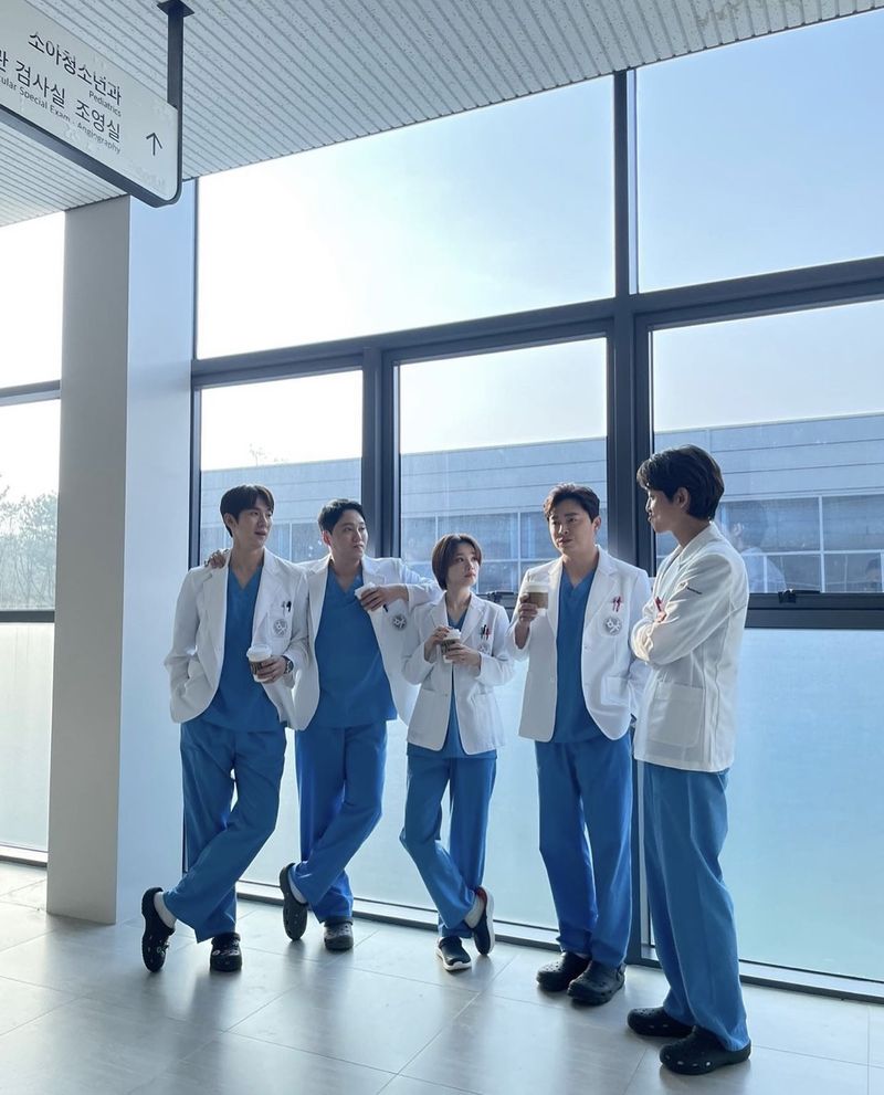 Pemain Hospital Playlist