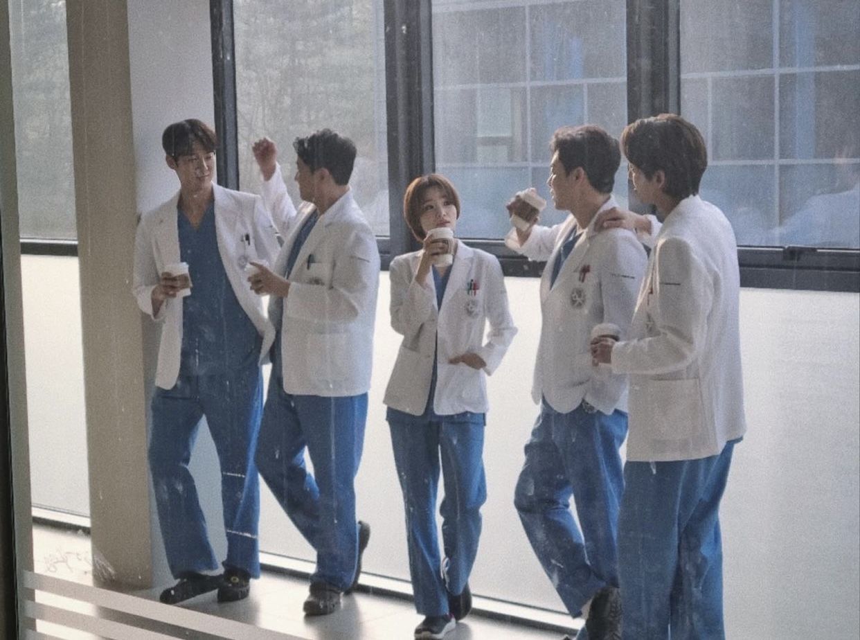 Pemain Hospital Playlist