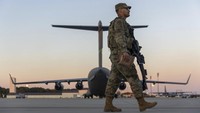 Dilansir Reuters, muncul laporan intelijen Amerika Serikat yang mengindikasikan rencana Rusia untuk melakukan invasi Ukraina pada Rabu (16/2) pekan ini. Meski para pejabat senior AS tidak dapat mengonfirmasi laporan tersebut, mereka menegaskan akan berusaha mencegah serangan mendadak dengan membagikan informasi soal rencana Rusia.