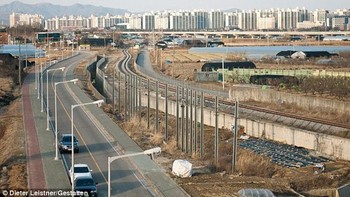 Suasana daerah pinggiran Seoul. Foto: Hufpost