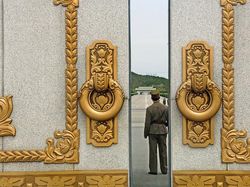 Potret Perbandingan Korsel dan Korut yang Beda Banget