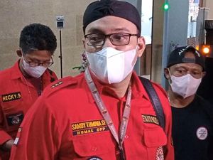 Sandy Tumiwa Diperiksa Bareskrim soal Wayang Haram Khalid Basalamah