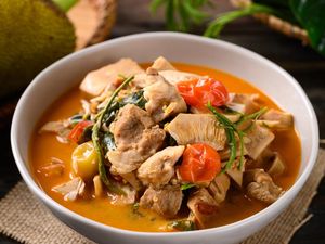 Resep Sayur Nangka Muda Bumbu Merah yang Pedas Sedap