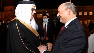 Momen PM Israel Kunjungi Bahrain untuk Pertama Kalinya