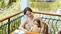 Padahal saat ini, Shandy Aulia adalah seorang ibu yang punya satu anak. Foto: Instagram Shandy Aulia