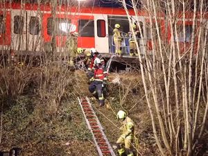 Penampakan Tabrakan Kereta di Jerman, 1 Tewas-14 Orang Terluka