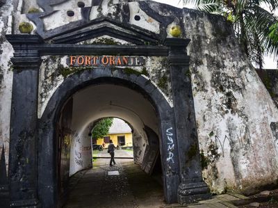 Menyusuri Benteng Peninggalan Belanda di Ternate