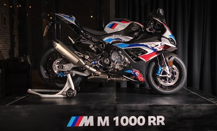 BMW M 1000 RR meluncur di Indonesia BMW M 1000 RR meluncur di Indonesia