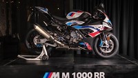 Dikutip dari keterangan BMW Motorrad Indonesia, dalam pengembangannya, seri M fokus pada performa, sehingga menyerupai model spesifikasi balap. Foto: Dok. BMW Motorrad Indonesia